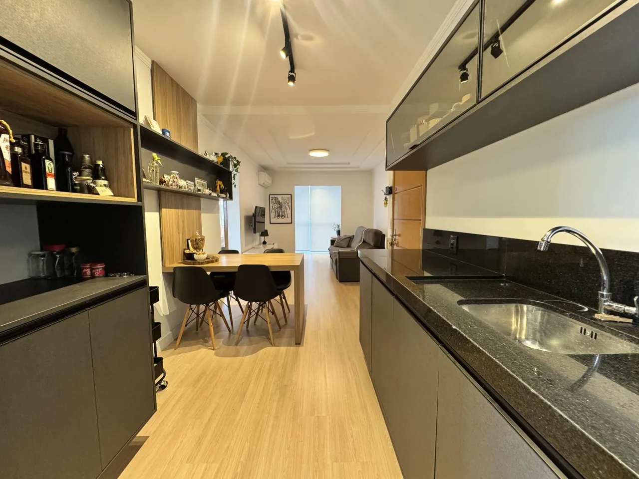 Apartamento com 2 dormitórios, foto 1