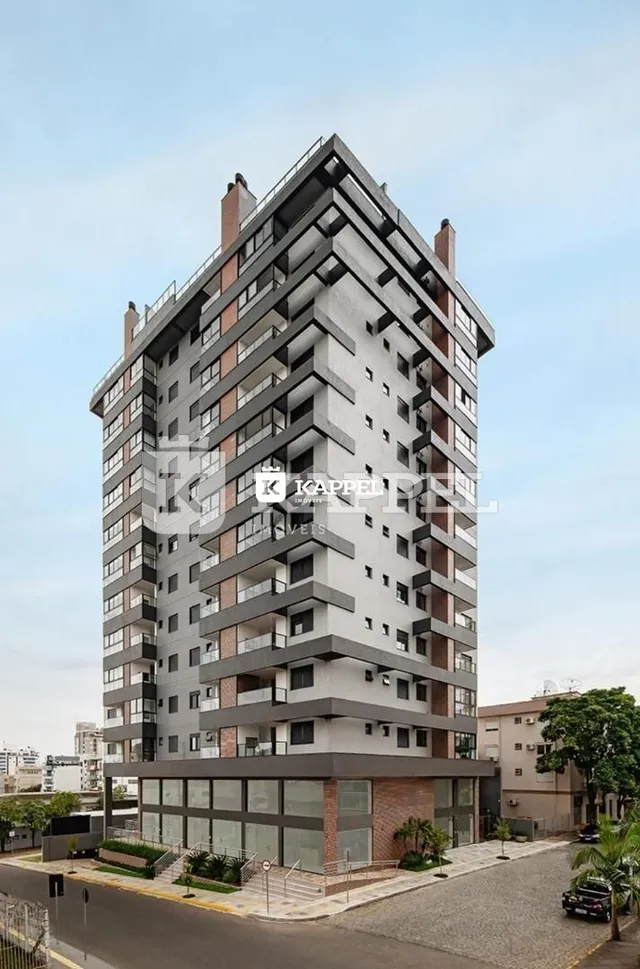 Fachada de um prédio residencial alto em Lajeado, Brasil.