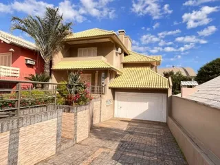 Casa com 3 dormitórios