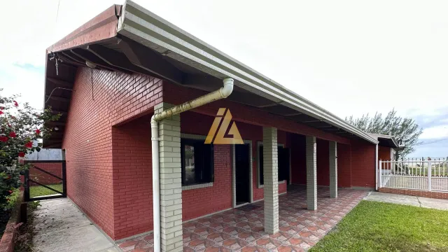Casa com 2 dormitórios