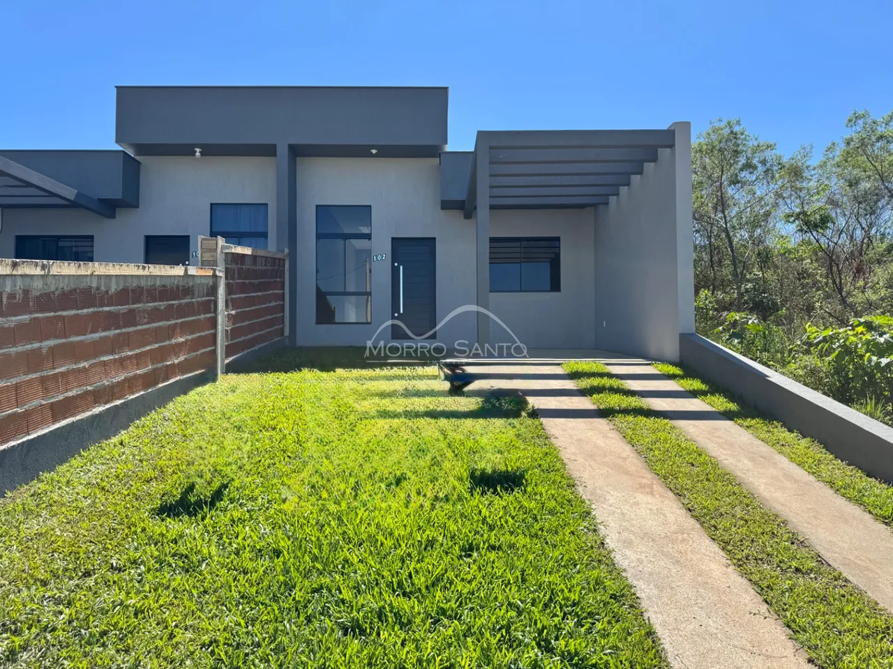Casa geminada com 2 dormitórios, foto 1