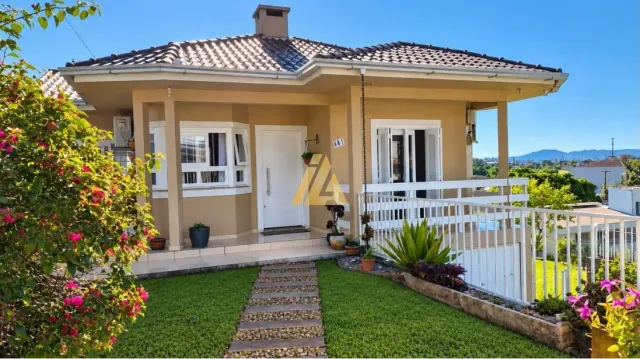 Casa com 3 dormitórios