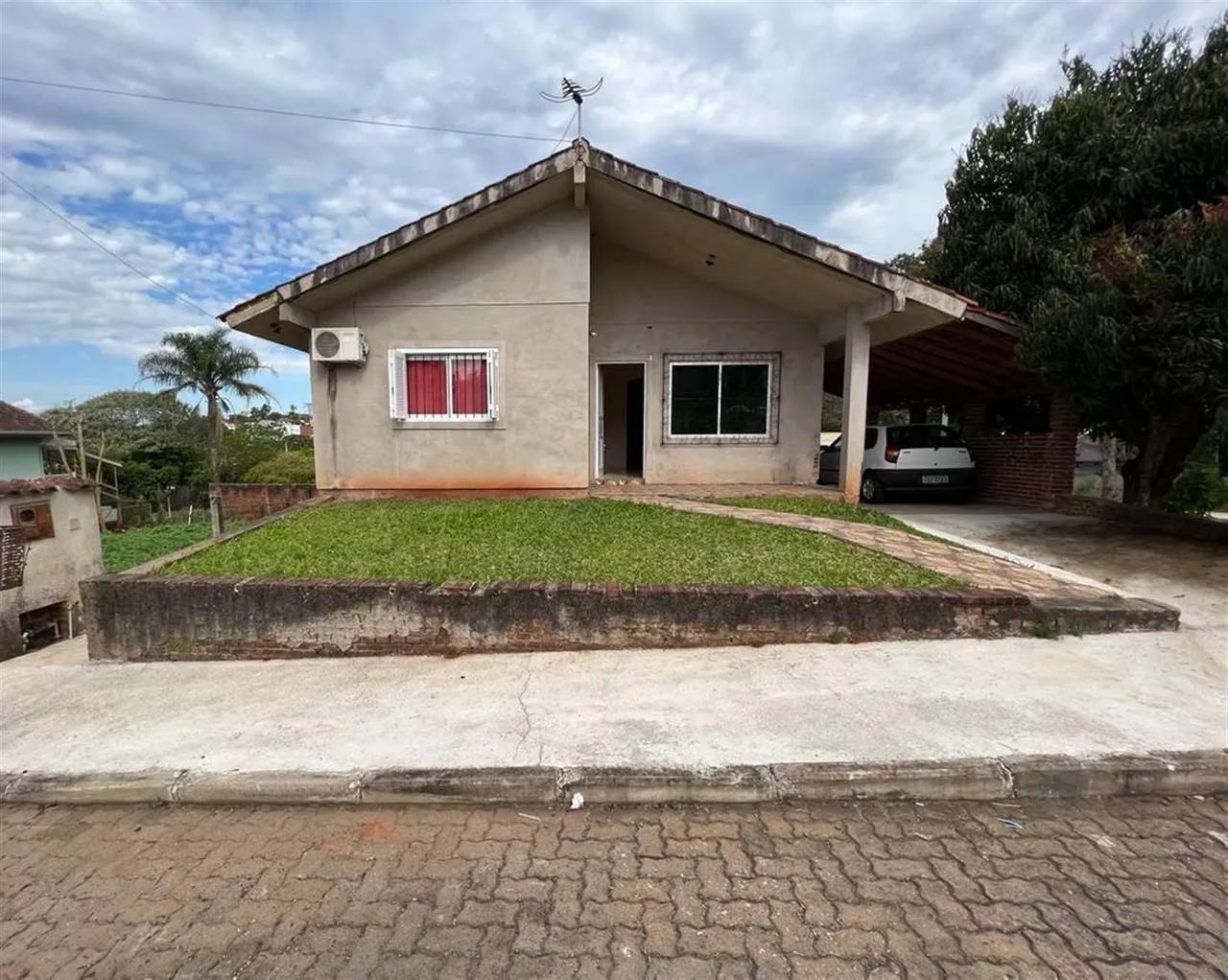 Casa com 4 dormitórios, foto 1