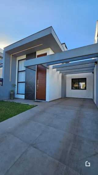 Fachada moderna de uma residência em Lajeado, Brasil.