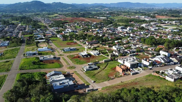 Vista aérea de uma área residencial em Lajeado, Brasil.