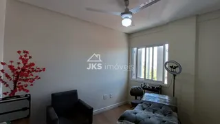 Apartamento com 3 dormitórios, foto 2