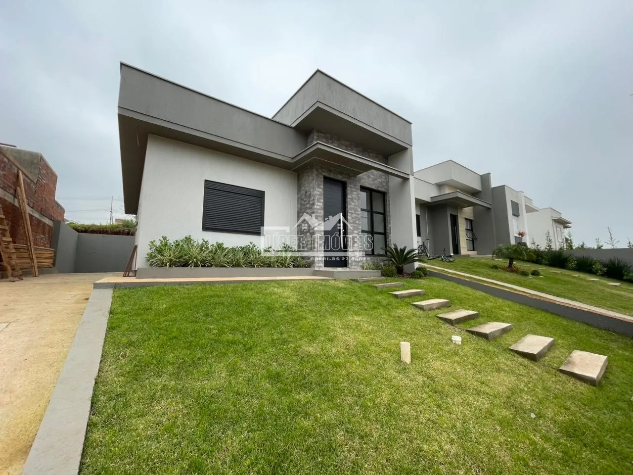 Casa com 2 dormitórios, foto 1