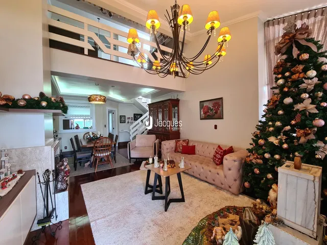 Casa com 4 dormitórios, foto 3