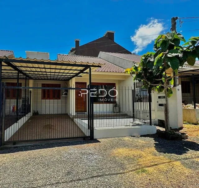 Casa geminada com 2 dormitórios