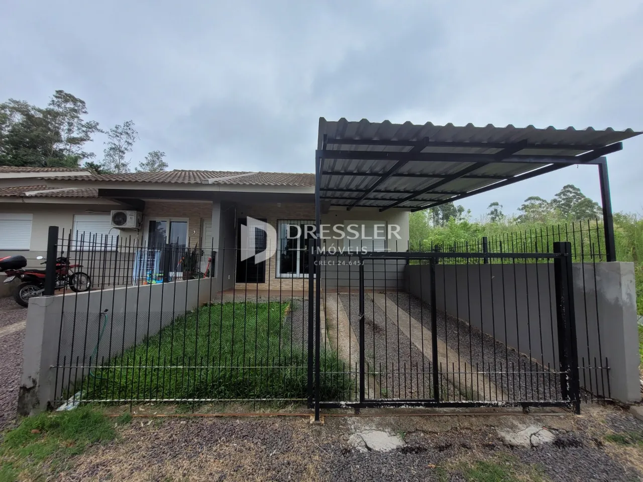 Casa geminada com 2 dormitórios, foto 1