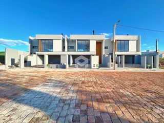 Casa geminada com 3 dormitórios, foto 1