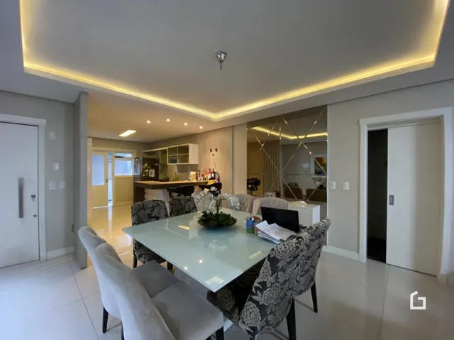 Apartamento com 4 dormitórios