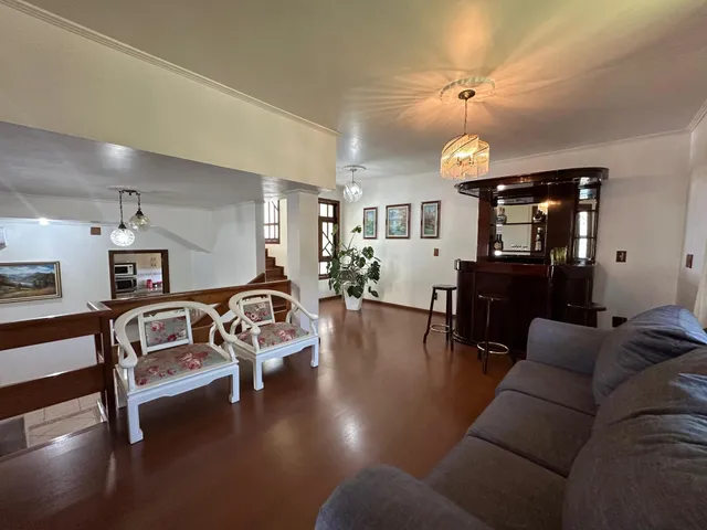 Casa com 3 dormitórios