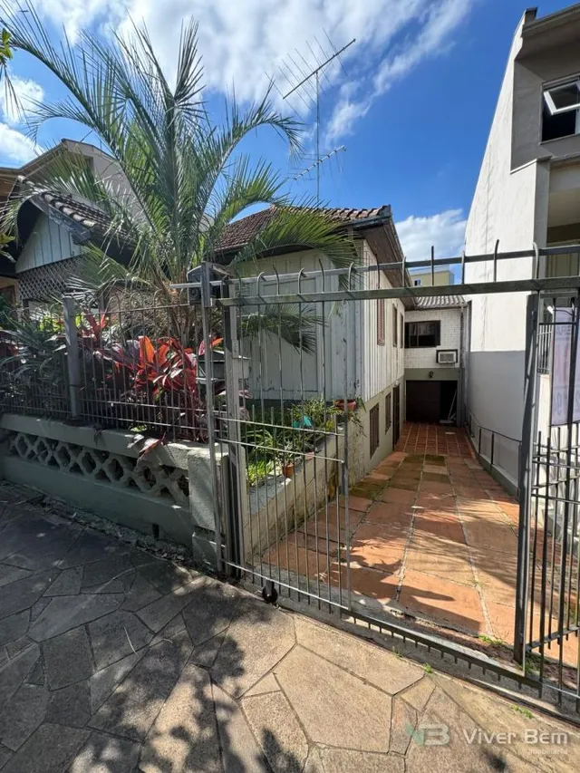 Casa com 4 dormitórios
