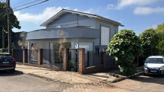 Casa com 4 dormitórios, foto 1