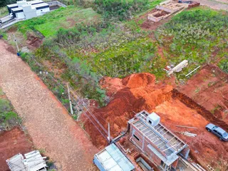 Vista aérea de um terreno em construção em Lajeado, Brasil.