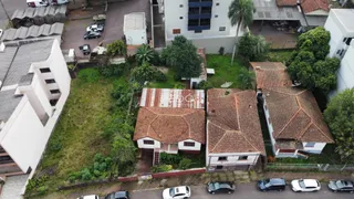 Vista aérea de propriedades residenciais em Lajeado, Brasil.