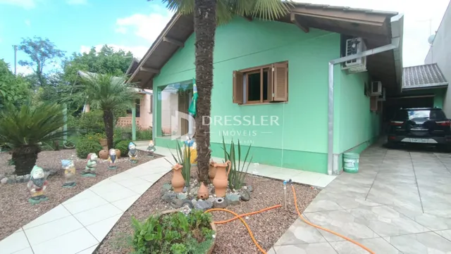 Casa com 3 dormitórios