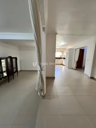 Casa com 4 dormitórios, foto 4
