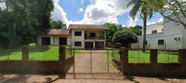 Casa com 5 dormitórios
