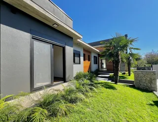Casa com 3 dormitórios, foto 1