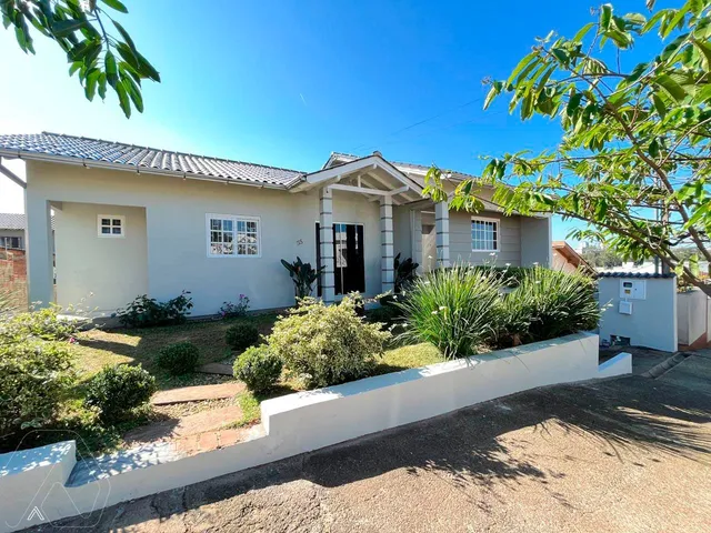Casa com 3 dormitórios