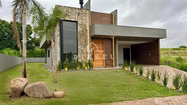 Casa com 3 dormitórios