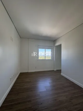 Apartamento com 3 dormitórios, foto 2