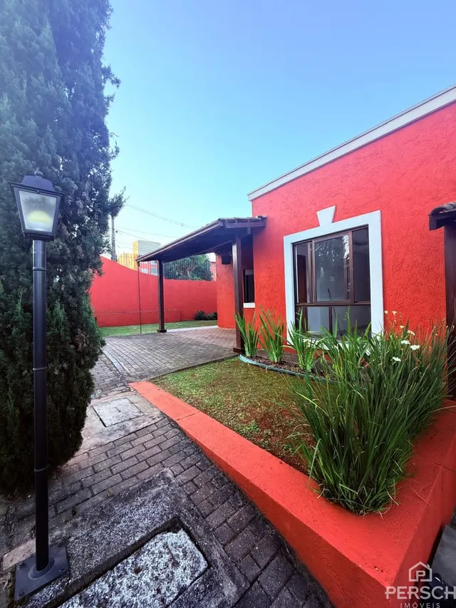 Casa geminada com 3 dormitórios