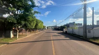 Vista de uma rua residencial em Lajeado, Brasil.