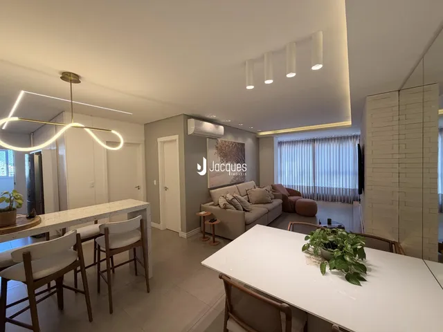 Apartamento com 2 dormitórios