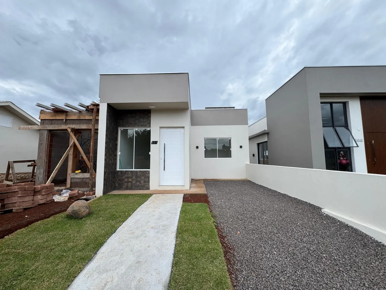 Casa geminada com 2 dormitórios, foto 1