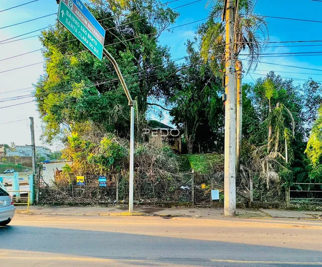 Vista da fachada de uma propriedade na rua em Lajeado.