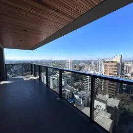 Uma vista panorâmica da cidade de Lajeado a partir de um terraço.