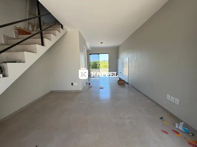 Esta é uma foto de um espaço interno amplo e vazio de uma propriedade em Lajeado.