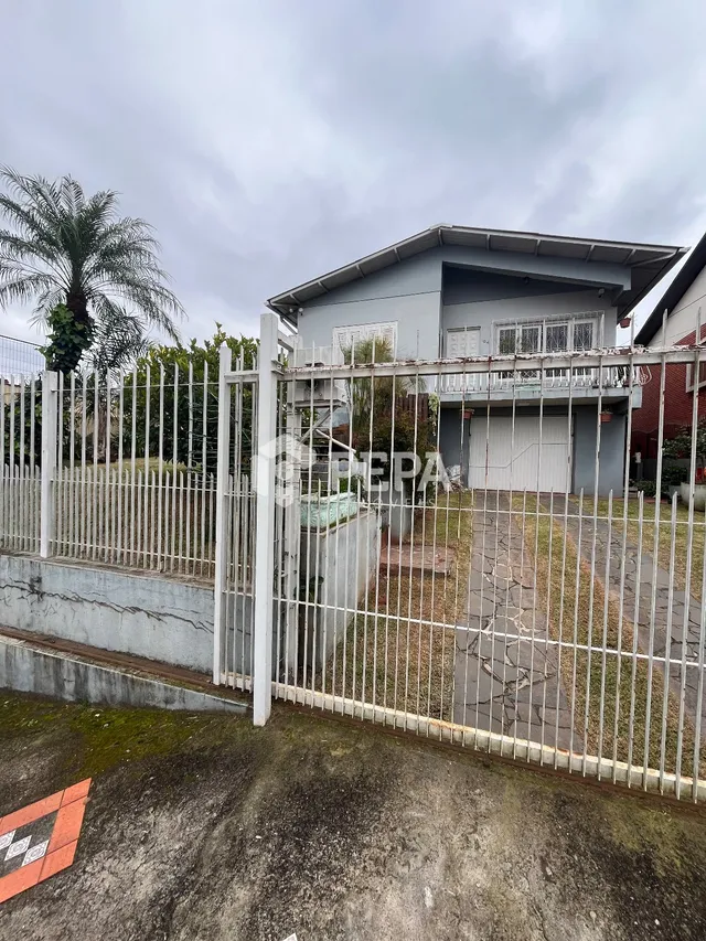 Casa com 4 dormitórios