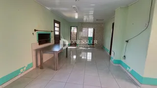 Corredor interno de uma propriedade em Lajeado, Brasil.