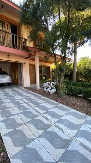 Casa com 3 dormitórios