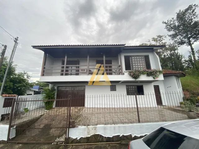Casa com 3 dormitórios