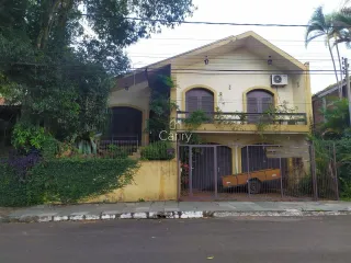 Casa com 4 dormitórios, foto 1