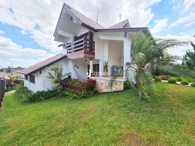 Casa com 3 dormitórios