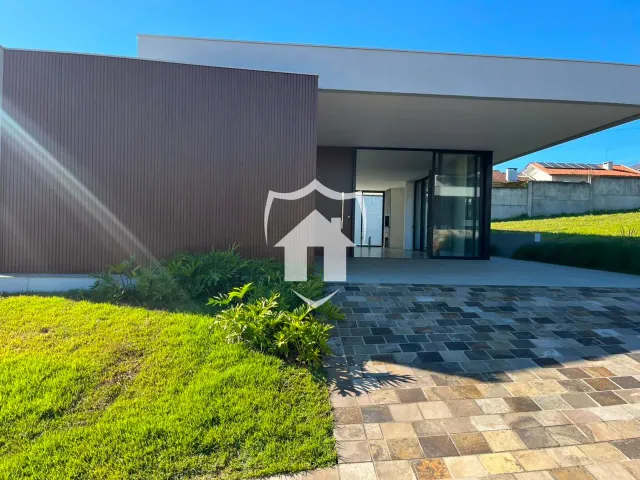 Casa com 3 dormitórios