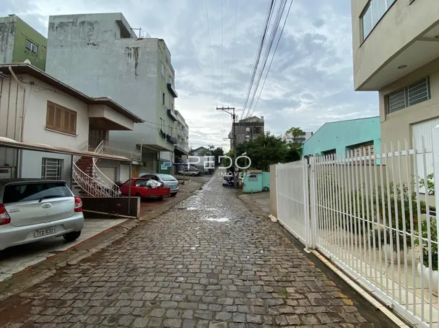 Vista da rua de paralelepípedos em Lajeado, Brasil.