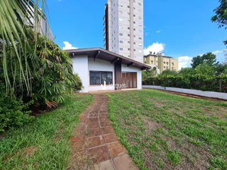 Fachada de um edifício residencial em Lajeado, Brasil.