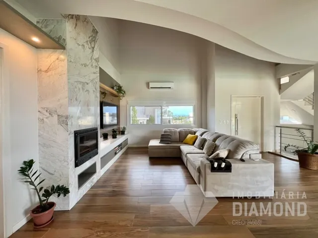 Casa com 4 dormitórios, foto 3