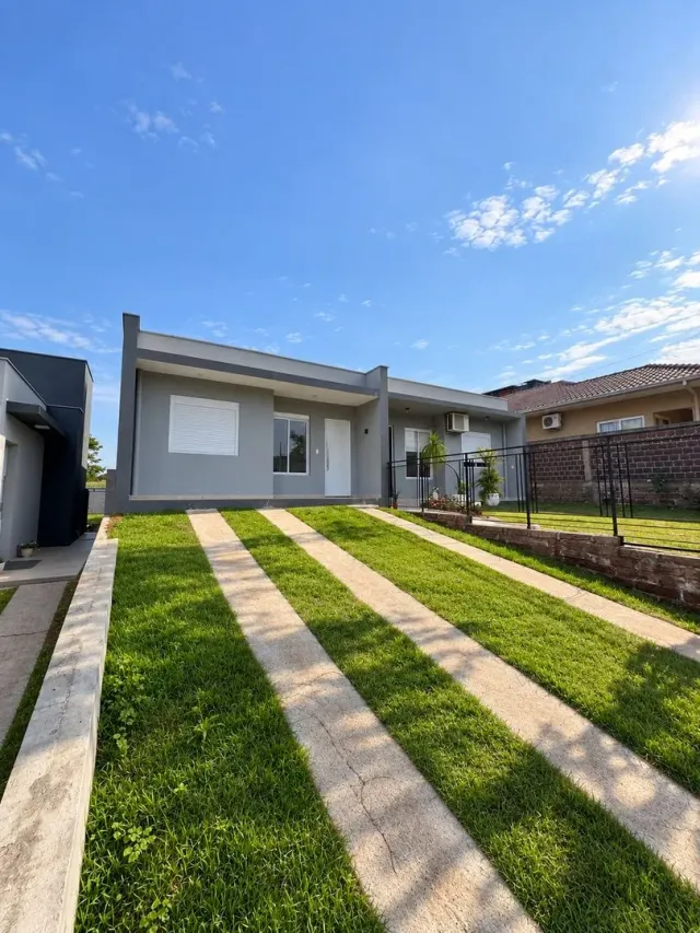 Casa geminada com 2 dormitórios