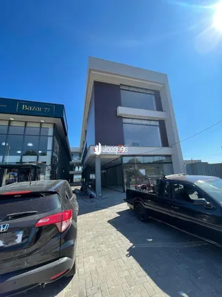 Fachada moderna de um edifício residencial em Lajeado, Brasil.