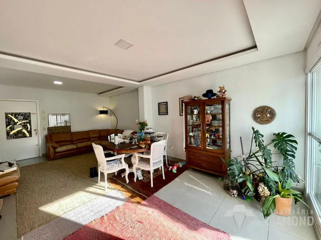 Apartamento com 2 dormitórios
