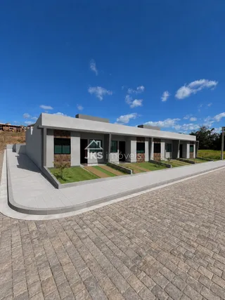 Casa geminada com 2 dormitórios, foto 1