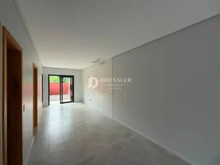 Corredor interno de uma residência em Lajeado, Brasil.